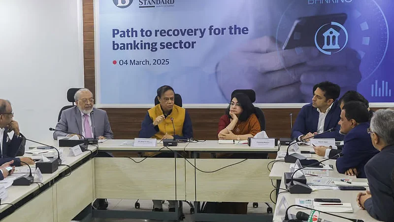 দুর্বল ব্যাংকগুলোর পুনরুদ্ধারে ৫-১০ বছর সময় লাগবে: গভর্নর