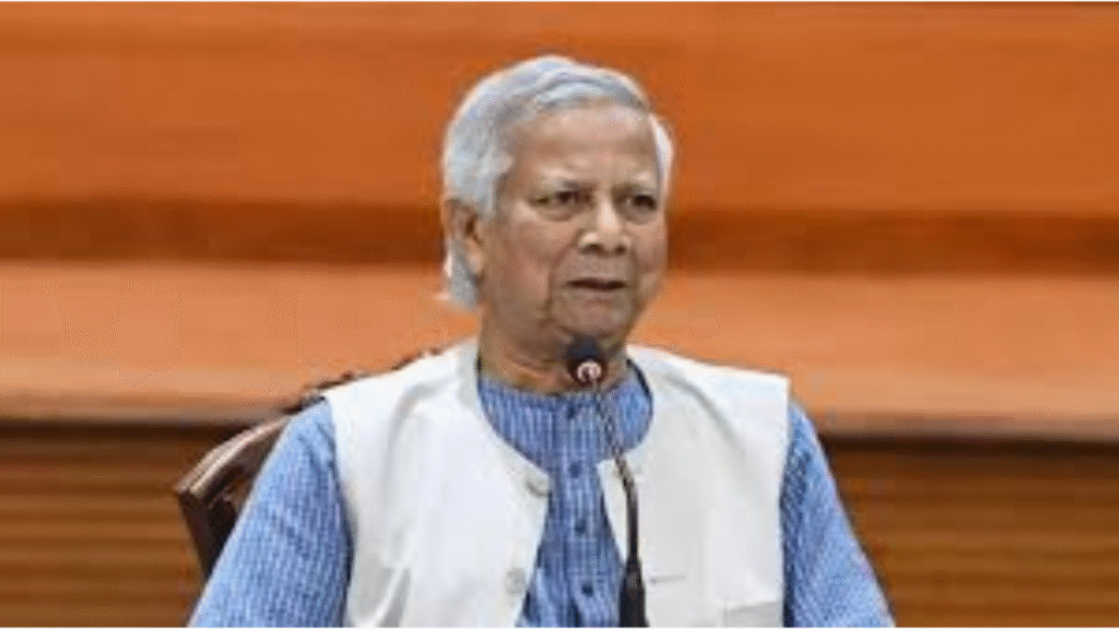 আইনশৃঙ্খলা পরিস্থিতি নিয়ে তিন বাহিনীপ্রধানের সঙ্গে প্রধান উপদেষ্টার বৈঠক