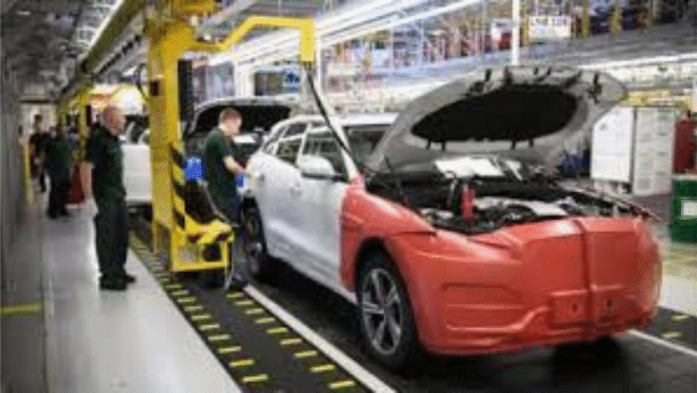 বিশ্বজুড়ে গাড়ি শিল্পে উৎপাদন বন্ধের শঙ্কা
